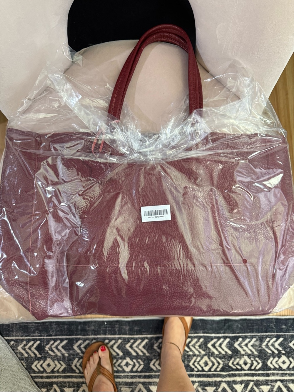 LeatherWomen’s Merlot Leather Tote Bag - Picture 2 of 3